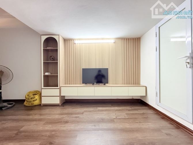 Bán tập thể tầng 2 phố Lê Gia Định trung tâm Hai Bà Trưng, sử dụng 48m2 giá 2,85 tỷ (có TL - 8