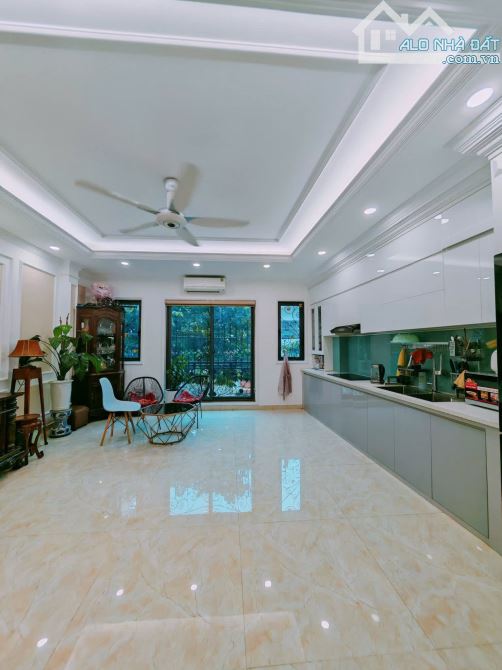 Bán nhà Doãn Kế Thiện Cầu Giấy gần phố oto KD nhỉnh 11ty 31m x6t. - 9
