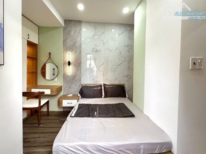 🟢NHÀ ĐẸP - CHỈ: 4.45 TỶ - GIÁP Q1 - 26M2 - DTSD: 52M2 - 2 TẦNG- (8M ❌ 3M) - 2 PN - 9