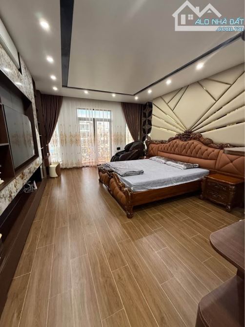 CĂN NHÀ MẶT ĐƯỜNG NHÁNH TRẦN ĐĂNG NINH -  P NAM ĐỊNH - 9