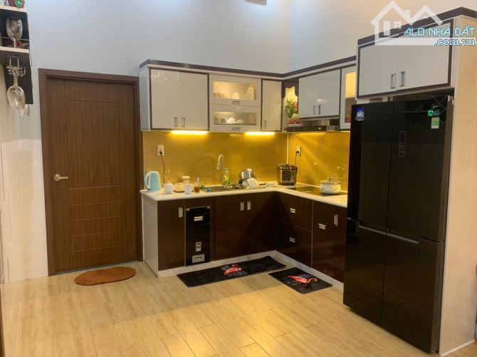 Bán Nhà Phú Thọ Thủ Dầu Một Bình Dương. Diện tích: 7.7x23 tổng 149.8m2 có 80m2 thổ cư - 9