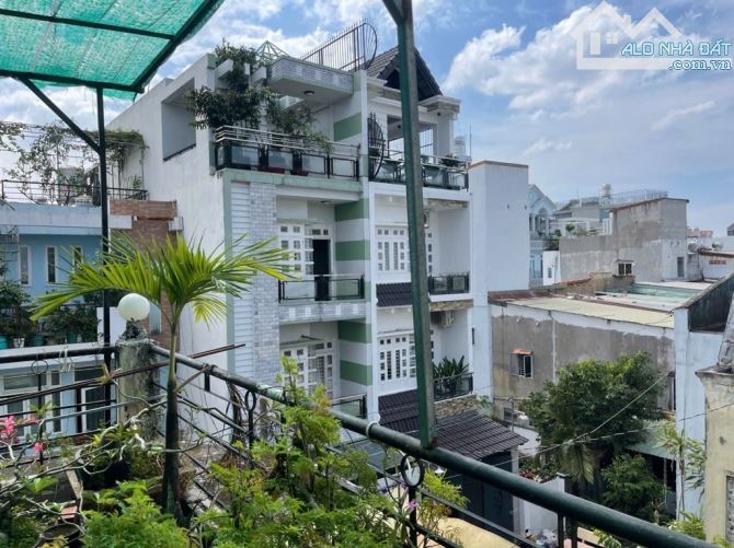 CHỦ CỰC GẤP HẠ HẲN 1,7 TỶ BÁN NHANH - căn góc hai mặt tiền - nhà 1 đời chủ - hẻm xe tải - 9