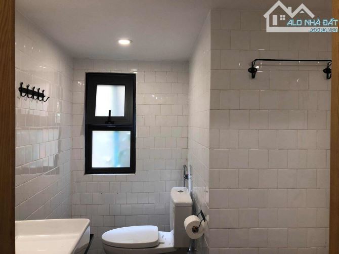 Nhà đẹp Tô Hiến Thành_ P15, Q10 . 5 tầng. 5.3m x 7 m. Giá 6.8 tỷ - 9