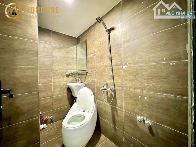 TÒA CHDV 5 TẦNG - 15 PHÒNG FULL NỘI THẤT - DOANH THU 88TR/THÁNG - GẦN SÂN BAY - DT 104m2 - 9