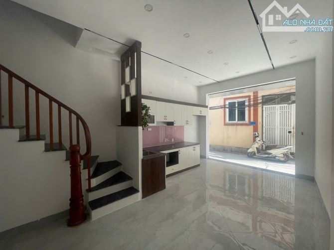 NHÀ MỚI KOONG - 5 TẦNG THANG MÁY - Ô TÔ QUA NHÀ Ô TÔ VÀO NHÀ - CẠNH KĐT XA LA - 9