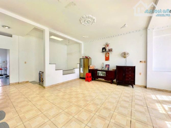 Bán Nhà Gò Vấp, Hẻm Xe Hơi 1 Trục, Gần Công Viên Làng Hoa, Ngang 6m, Chỉ Hơn 7T - 9