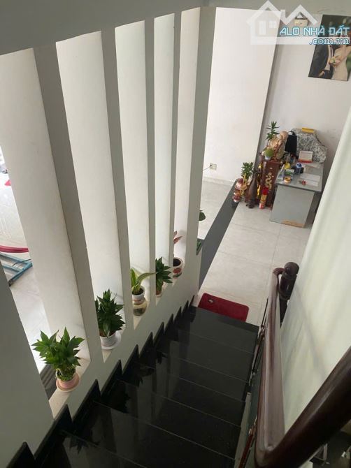 🏡 BÁN BIỆT THỰ SÂN VƯỜN - CHỦ NGỘP BANK - CHỈ 50tr/m2 - HẺM OTO QUAY ĐẦU - NGUYỄN THỊ THẬ - 9