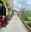 Bán đất  tặng nhà cấp 4 cạnh chợ Hoa quả,  52,5m2 giá chỉ 1.6x tỷ