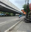 Bán nhà Phạm Văn Đồng, dt42m, mặt ngõ kinh doanh, gần ô tô, gần phố.
