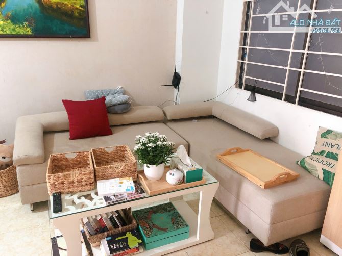 Bán chung cư Tôn Thất Thuyết - 61m2 2pn 1wc - 3 tỷ 7 ( đã có sổ )