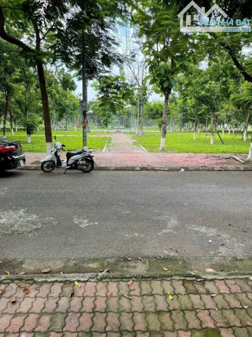 BÁN LÔ ĐẤT VƯỜN HOA ĐG PHẠM NGŨ LÃO  BN