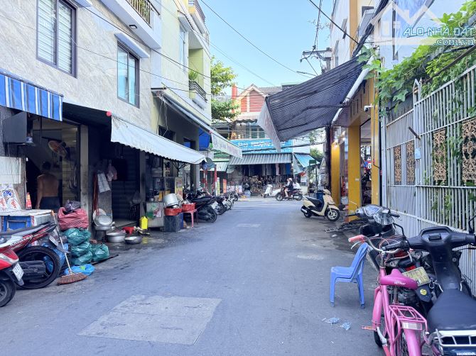 ✨ BÁN ĐẤT TẶNG DÃY TRỌ 9 PHÒNG + 3 KIOT KINH DOANH – GẦN BIỂN MỸ KHÊ – DÒNG TIỀN ĐỀU ĐẶN