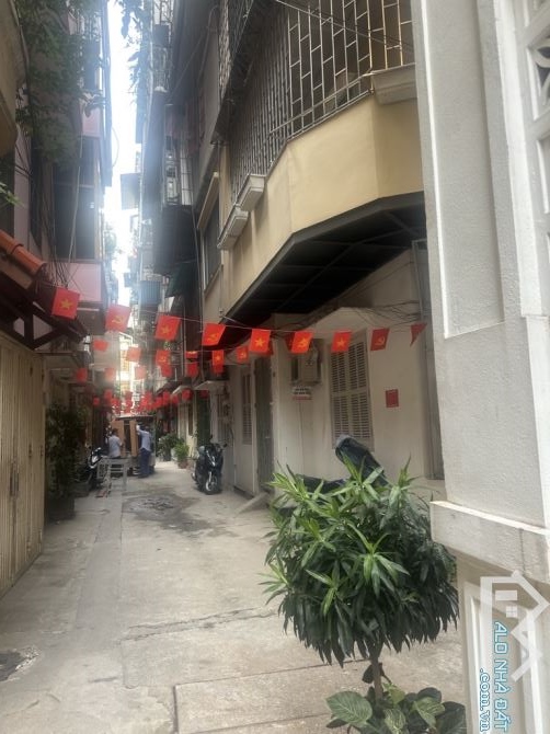 BÁN NHÀ LÔ GÓC PHỐ HOÀNG NGỌC PHÁCH,59m2 x 7 TẦNG,THANG MÁY.OTO ĐỖ CỔNG,DÒNG TIỀN CAO.