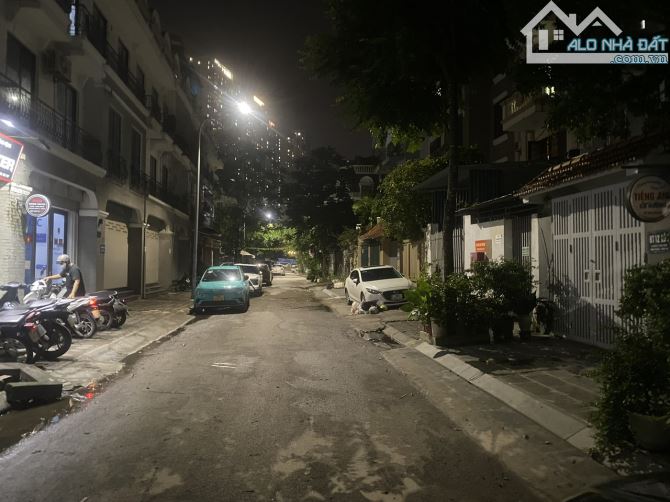 BÁN BIỆT THỰ PHÙNG KHIOANG - NAM TỪ LIÊM– 132M2 – VỈA HÈ RỘNG – Ô TÔ TRÁNH – GIÁ 32.5TỶ - 6