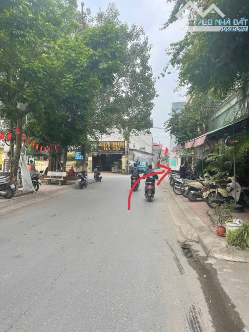 💥LÔ GÓC 2 THOÁNG, TỔ 4 QUANG MINH Ô TÔ VÀO ĐẤT GIÁ NHỈNH 3TỶ GẦN CHỢ, KCN QUANG MINH - 3