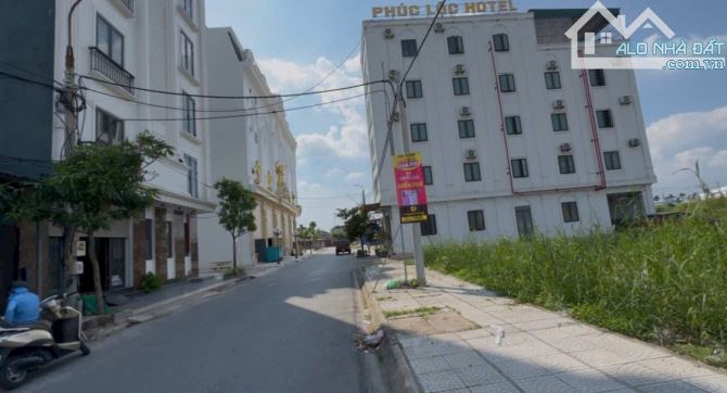 Bán 2 lô đất đẹp vuông vắn không lỗi lầm ở An Dương gần Quốc lộ, gần với khu công nghiệp