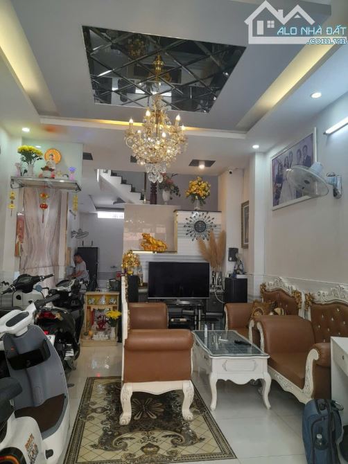 NHÀ ĐẸP HOÀNG MINH ĐẠO - 4X17.2M - 4 TẦNG - CHỈ CÓ 8 TỶ - HẺM XE HƠI