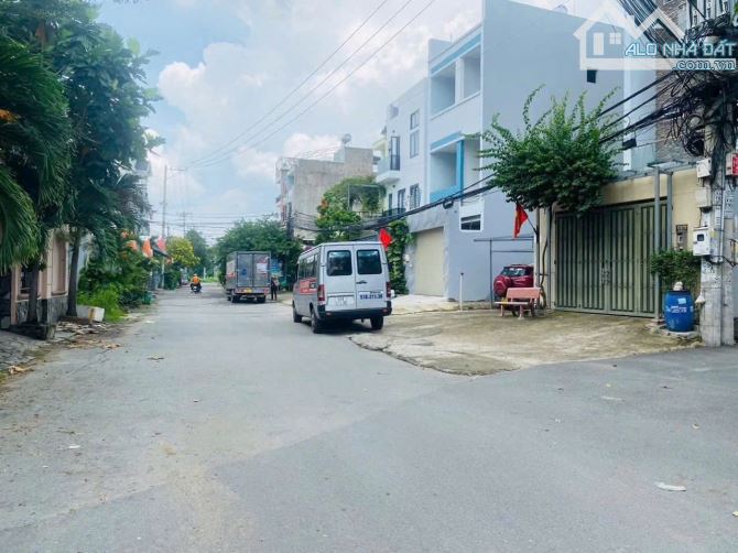 Bán đất Mặt Hẻm Xe Hơi Phường Tăng Nhơn Phú B Q9, xd được 4Tầng, gần trường học, chợ