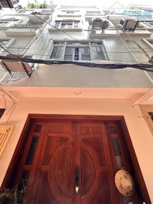 BÁN NHÀ HOÀNG HOA THÁM  DIỆN TÍCH 48 m2 x 5 TẦNG MẶT TIỀN 4 MÉT  GIÁ : 9.3 TỶ