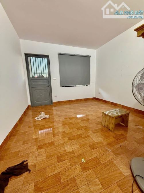 BÁN NHÀ PHỐ TỨ LIÊN -MỚI XÂY -THIẾT KẾ HIỆN ĐẠI -THANG MÁY  -NGÕ NÔNG - GẦN Ô TÔ -DT60m -5
