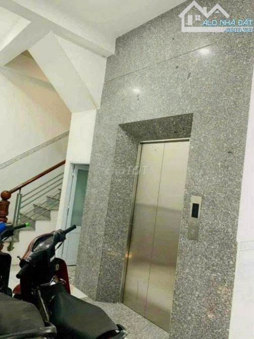 Siêu phẩm CHDV giá rẻ (11x19) 4 tầng thang máy TT Q7 cạnh Metro Q7-Cần Giờ