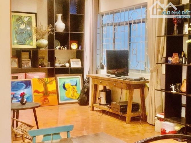 Bán gấp căn chung chư mặt phố TRƯƠNG ĐỊNH 100m2 giá tốt