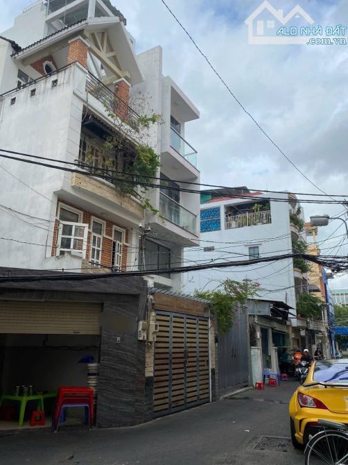 BÌNH THẠNH - HẺM XE HƠI LÊ VĂN DUYỆT 67M2 (5 x 15) 2 TẦNG KHÔNG QH - CHỈ 7.9 T.Ỷ