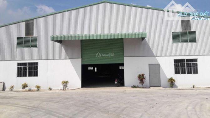 Ngay chủ cần vốn buôn bán muốn chuyển nhượng miếng đất mặt tiền đường Quốc lộ 80