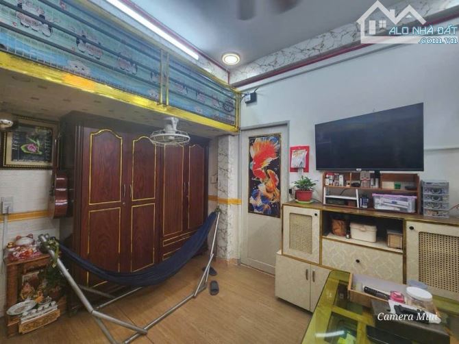 Bán nhà Lê Quang Định P1 Gò Vấp 4 tầng 33m2 chỉ hơn 5 tỷ