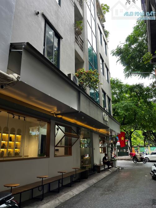 Cực hiếm phố Nguyên Hồng, ô tô tránh, kinh doanh – 50m² chỉ 25 tỷ.