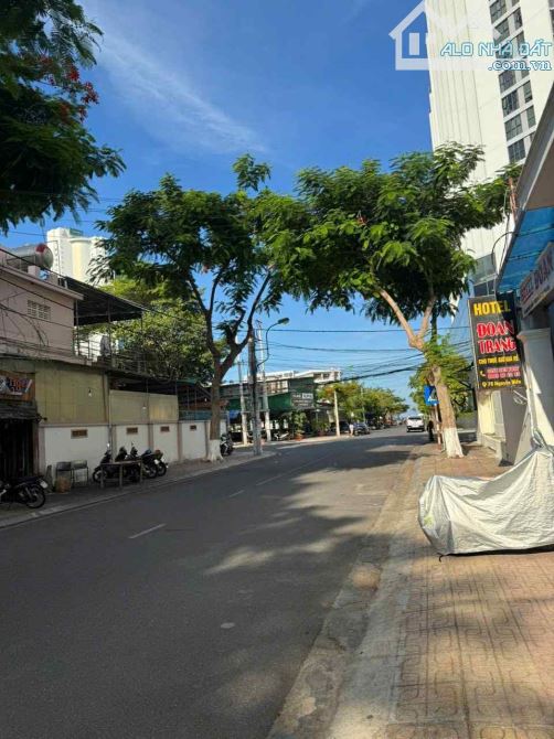 Bán lô đất 2 mặt tiền đường Nguyễn Biểu phù hợp làm căn hộ, khách sạn