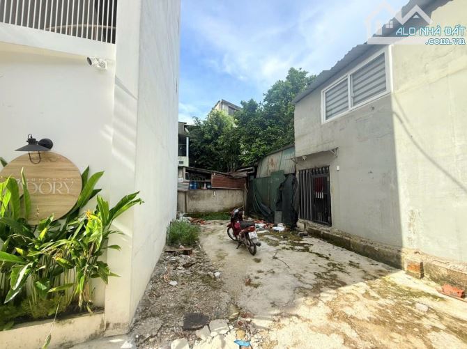 BÁN LÔ ĐẤT HIẾM KIỆT BÀ TRIỆU - ĐỐI DIỆN SIÊU THỊ GO. Giá chỉ 2.3x tỷ⚡️