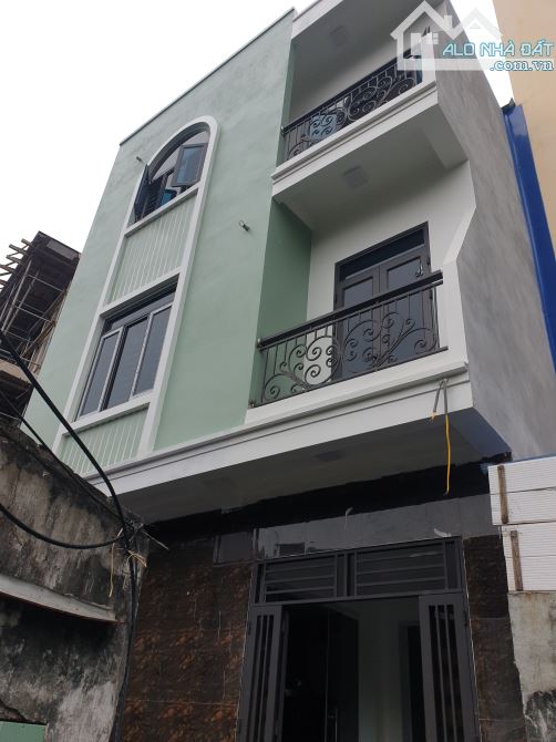 BÁN NHÀ ĐẸP 2.45 TỶ 3 TẦNG 45M2 ( ĐÔNG NAM ) KHU BÃI VƯỢT