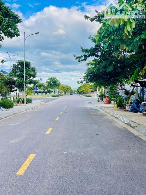 LÔ TRẦN THÁI TÔNG-DT 150M2- GIÁ 2,X TỶ