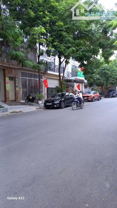 BÁN NHÀ , MẶT PHỐ ,KINH DOANH ,VỈA HÈ ,Ô TÔ  Ở NGUYỄN VIẾT XUÂN ,HÀ ĐÔNG 10 TỶ