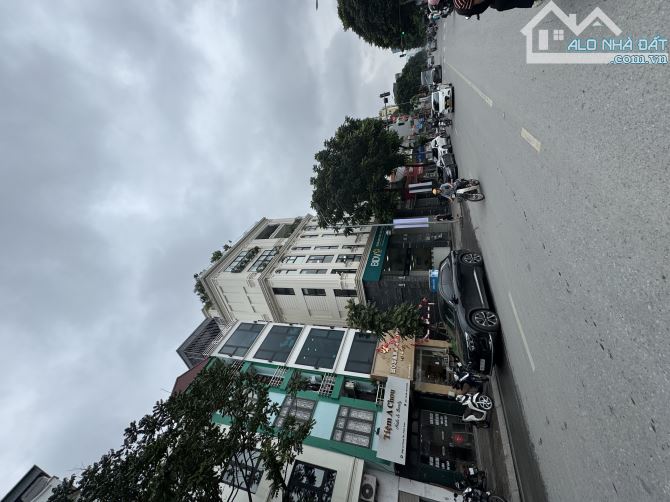 MẶT PHỐ LÊ TRỌNG TÁN 176M 5T MT 6M DOANH THU 1TY/năm ĐƯỜNG 50M VỈA HÈ GIÁ TỐT - 1