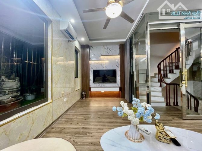 Bán Nhà Quang Tiến – 5 Tầng – 42m² – Giá 7,2 Tỷ