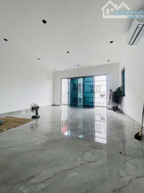 Bán siêu phẩm tam trinh nhà 7 tầng thang máy long lanh lô góc ô tô dừng đỗ KD hoàng mai