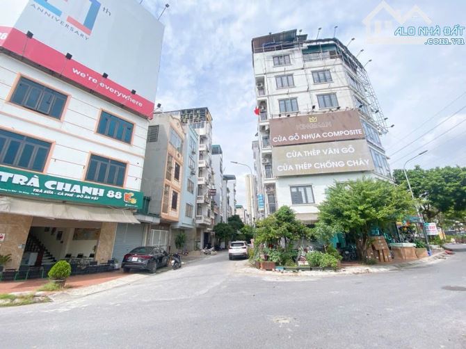 BÁN ĐẤT DỊCH VỤ LA KHÊ, VỊ TRÍ KINH DOANH NGÃ TƯ LÊ TRỌNG TẤN, DT 50M, GIÁ 14 TỶ.