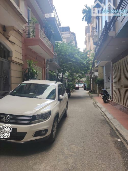Phân Lô Cầu Giấy 60M, vỉa hè, 2 Thoáng, gara 7 chỗ, ô tô tránh, kinh doanh, 21.8 Tỷ