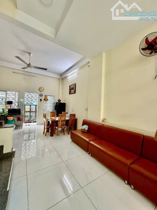 NHÀ ĐẸP SÁT HÀNG XANH BÌNH THẠNH-5 Tầng-82.1M2(5X17M)-8PN DÒNG TIỀN 47TR/THÁNG- CHỈ 9.95tỷ