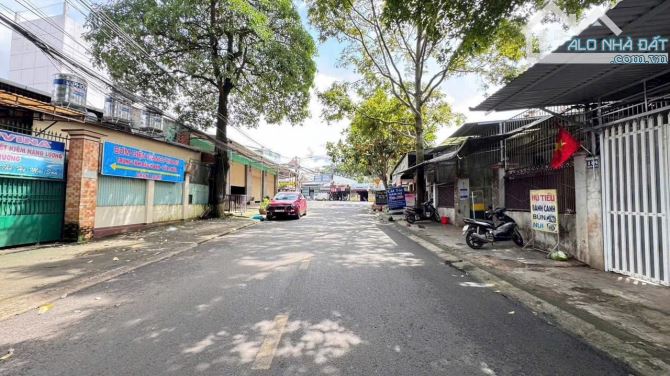 Bán Đất MT kinh doanh Nguyễn Khuyến, cách ngã 3 Y Moan chỉ 30m  - Diện tích 5 x 17m( qu