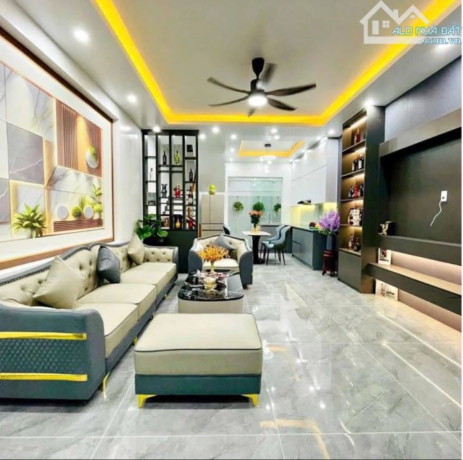 NHÀ ĐẸP CỰ LỘC TRUNG TÂM NGUYỄN TRÃI THANH XUÂN - TẶNG NỘI THẤT - 11 TỶ
