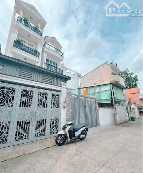 Nhà 4 Tầng Bình Lợi, Bình Thạnh, 94m2 (4.5 x 22)/ 12.9 tỷ.