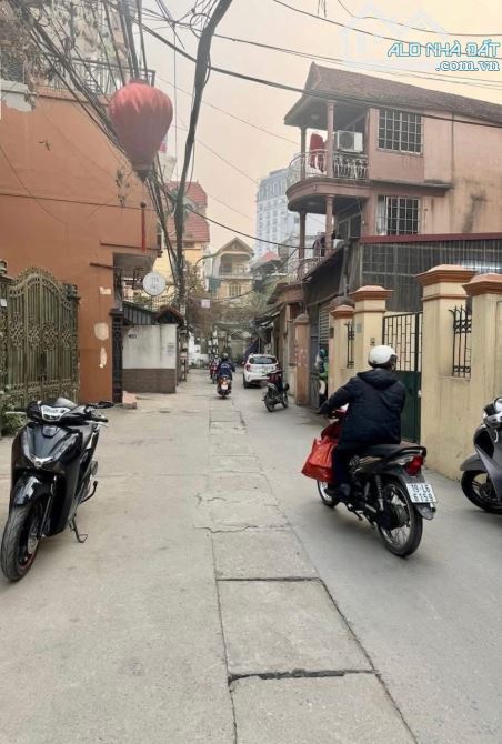 Bán đất Hoàng Hoa Thám quận Ba Đình 172m2 MT8.2m-Ngõ Thông Ô Tô Tránh Xây Toà Cực Đẹp