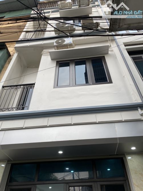 HOA HẬU NGÔ QUYỀN chỉ 13 tỷ có nhà đẹp 5 tầng 68m2 mt 4.3m dân xây vài năm.