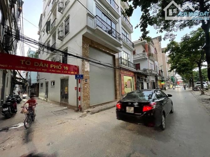 Hiếm - BĐS Phú Diễn 53m2 4 tầng gần đường lớn và các trường các cấp 1-3 ô tô đỗ cửa