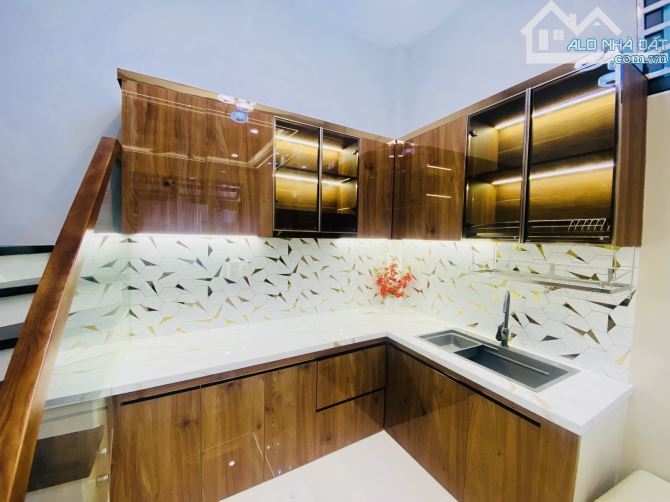 🏠 NHÀ HIẾM Q.6 – 4PN KHÉP KÍN – GIÁ CHỈ 4.08 TỶ  📍 Văn Thân, P.8, Quận 6. 📐 DT: 28m²