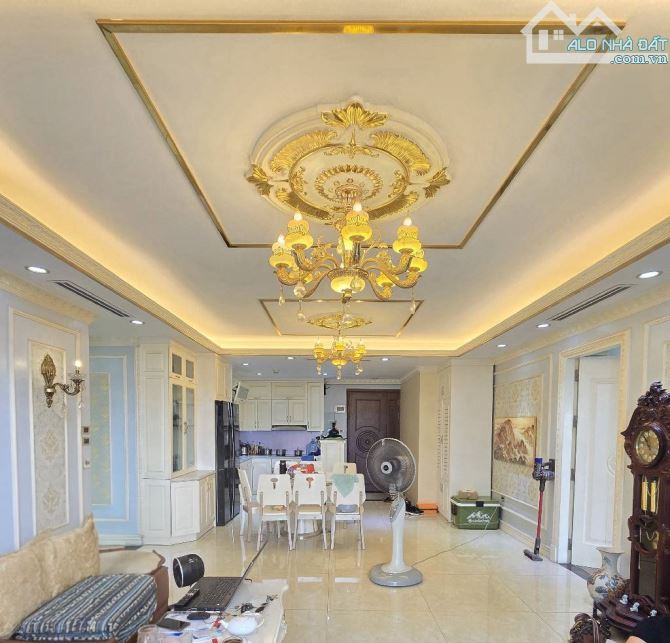 Bán chung cư A5 Đại Kim Định Công-View hồ-Nội thất cao cấp-125m2-3PN-6.79 tỷ