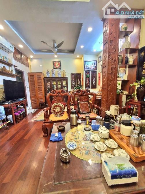NHÀ ĐẸP NHUYỄN VIẾT XUÂN - THANH XUÂN - TẶNG NỘI THẤT, GIÁ 17,8TỶ